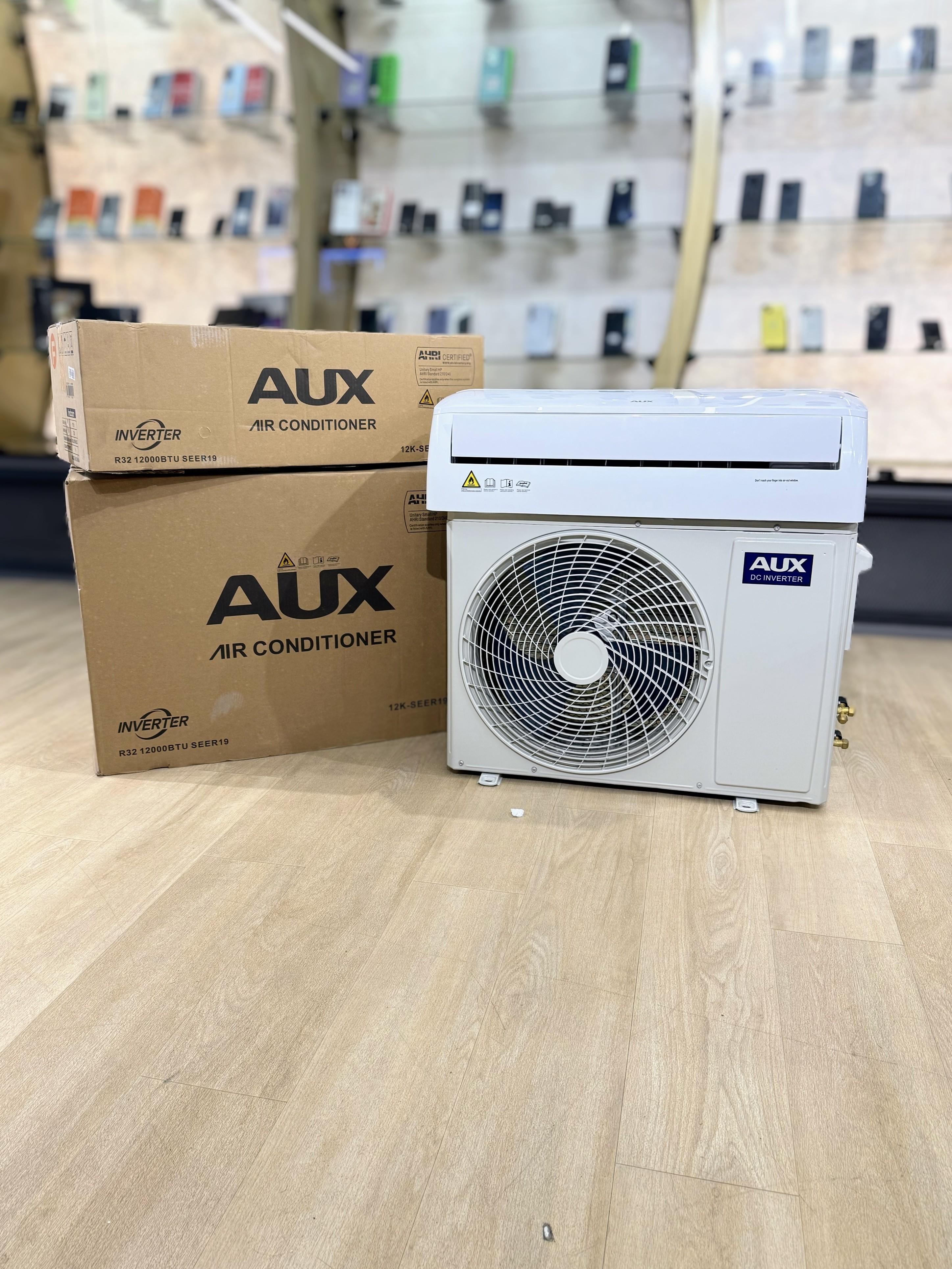 AIRE AUX 12000 BTU EFIC. 19
