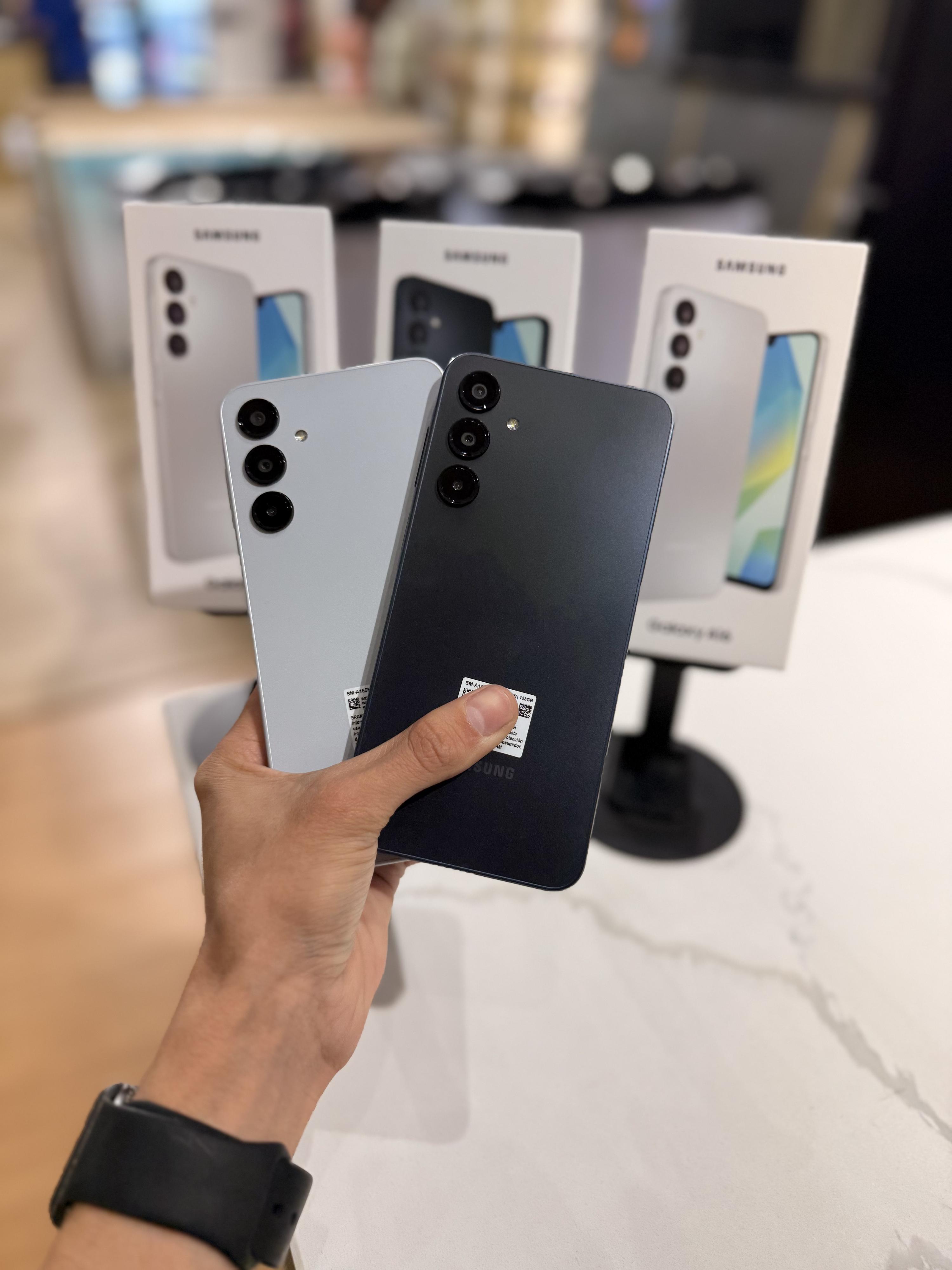 SAMSUNG A16 4 + 128GB